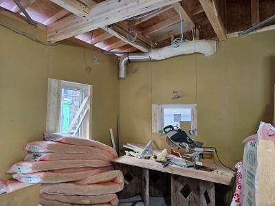 屋根断熱工事(一部グラスウール)