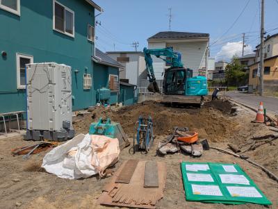 解体が完了し、整地を進めています。