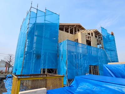 外観：OSB(構造用合板)を貼り始めました